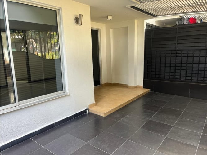 Casa de 3 alcobas en venta en Pinares, Pereira, 210 m² · foto 13 de 14