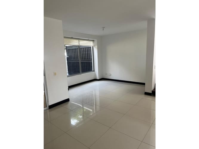 Casa de 3 alcobas en venta en Pinares, Pereira, 210 m² · foto 14 de 14