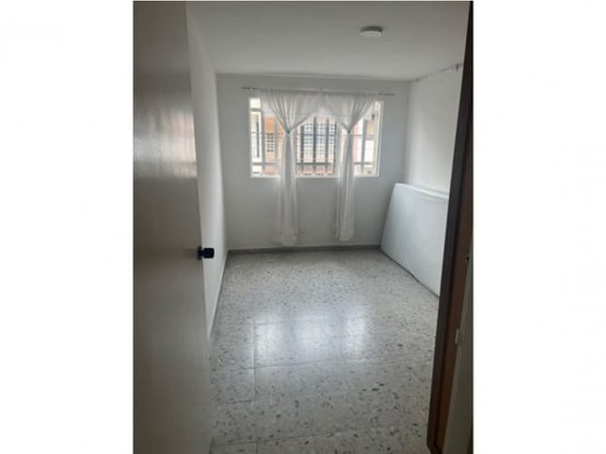 Casa de 3 alcobas en venta en Shellmar, Medellín, 99 m² · foto 11 de 16