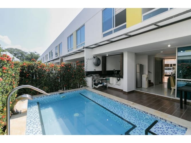 Casa en venta en Ricaurte, 126 m² · foto 2 de 16
