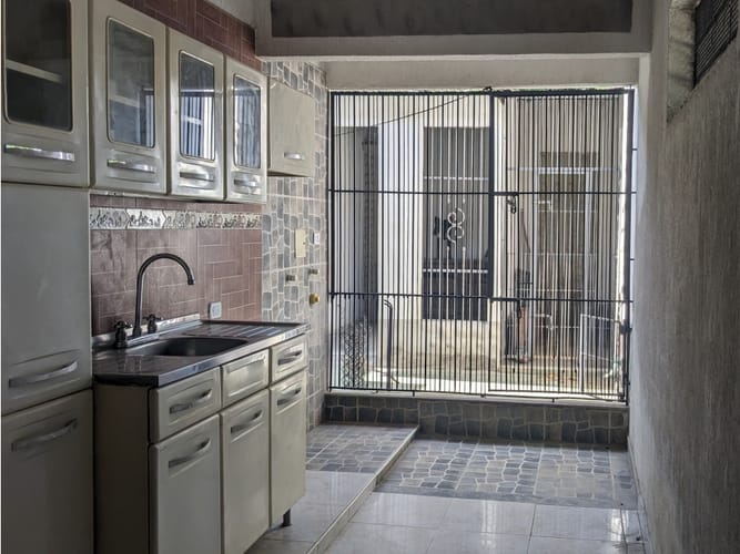 Casa de 4 alcobas en venta en 11 De Noviembre, Santa Marta, 90 m² · foto 5 de 15