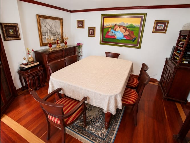 Apartamento de 3 alcobas en venta en Santa Barbara, Bogotá, 174 m² · foto 4 de 24