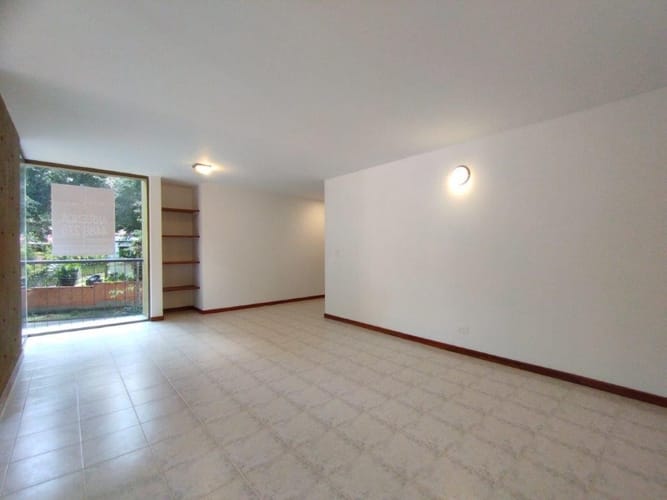Apartamento de 2 alcobas en arriendo en San Lucas, Medellín, 112 m² · foto 3 de 17
