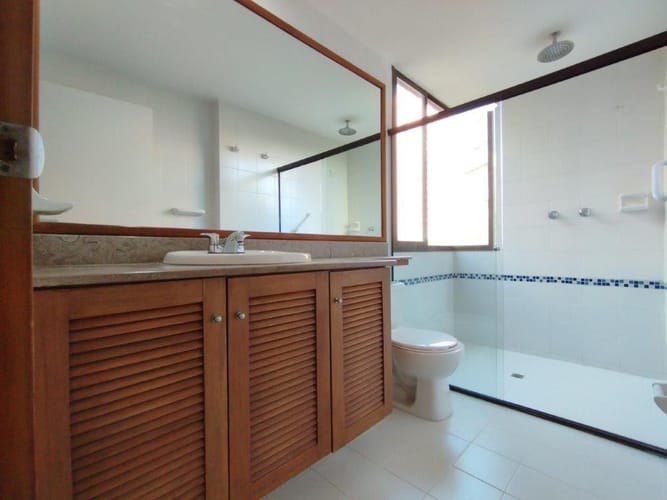 Apartamento de 2 alcobas en arriendo en San Lucas, Medellín, 112 m² · foto 16 de 17