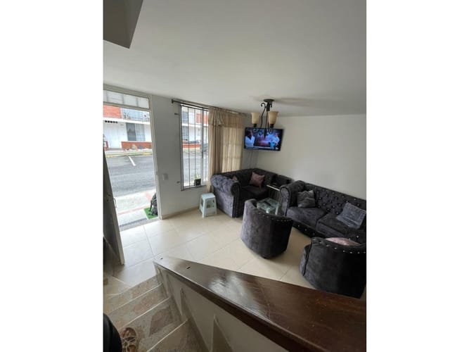Casa de 4 alcobas en venta en Pueblito Cafetero, Pereira, 132 m² · foto 2 de 10
