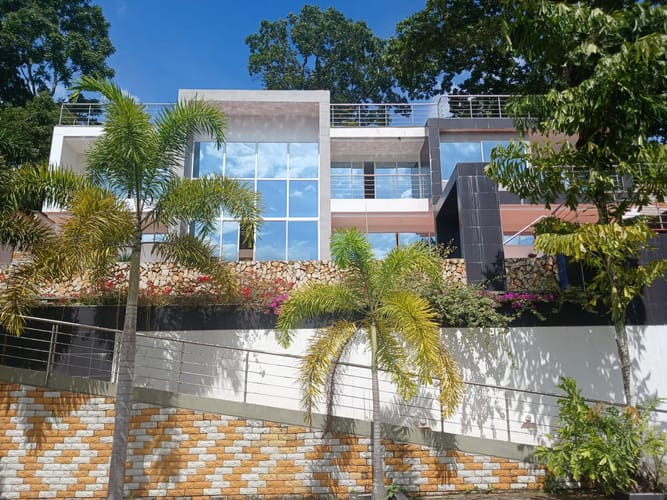 Casa de 7 alcobas en venta en Terrazas De Menzuli, Piedecuesta, 550 m² · foto 3 de 13