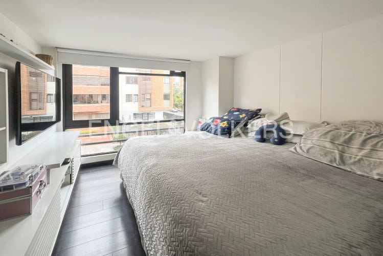 Apartamento en venta en La Carolina, Bogotá · foto 8 de 18