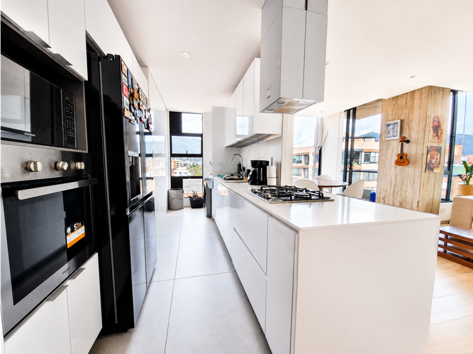 Apartamento de 2 alcobas en venta en Santa Barbara, Bogotá, 92 m² · foto 7 de 21