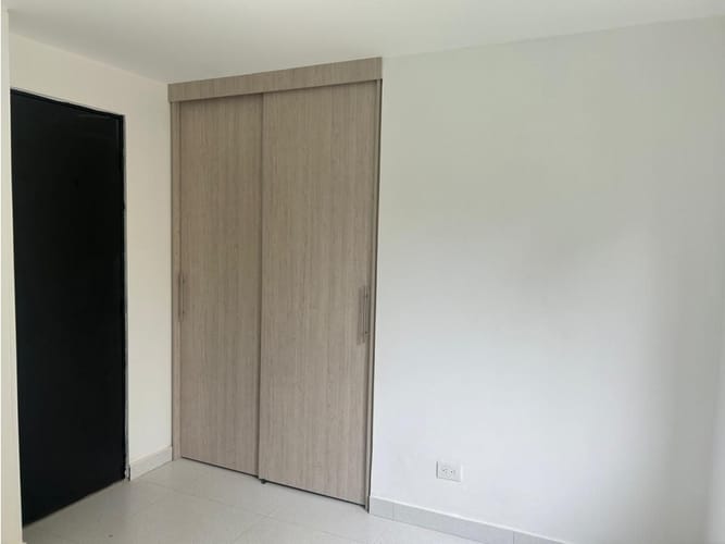 Apartamento de 4 alcobas en venta en Popular Modelo, Pereira, 83 m² · foto 7 de 9