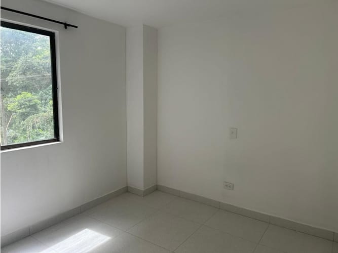 Apartamento de 4 alcobas en venta en Popular Modelo, Pereira, 83 m² · foto 8 de 9