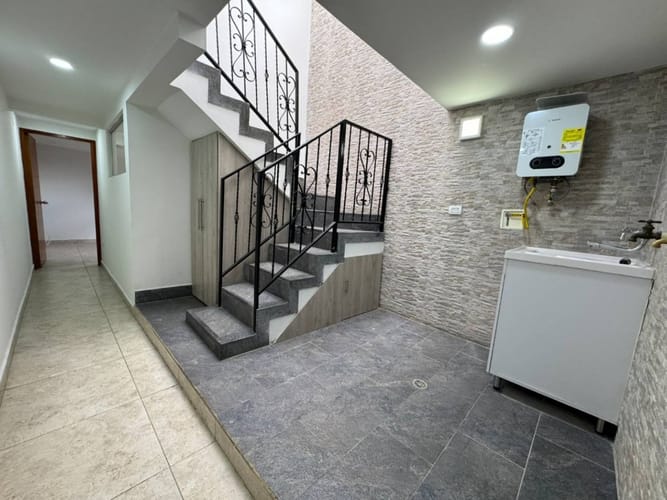 Apartamento de 3 alcobas en venta en Laureles, Medellín, 86 m² · foto 8 de 24