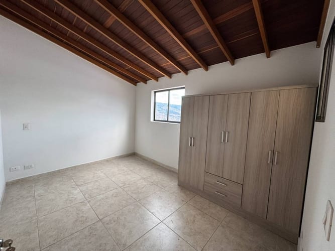 Apartamento de 3 alcobas en venta en Laureles, Medellín, 86 m² · foto 19 de 24