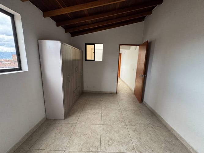 Apartamento de 3 alcobas en venta en Laureles, Medellín, 86 m² · foto 21 de 24