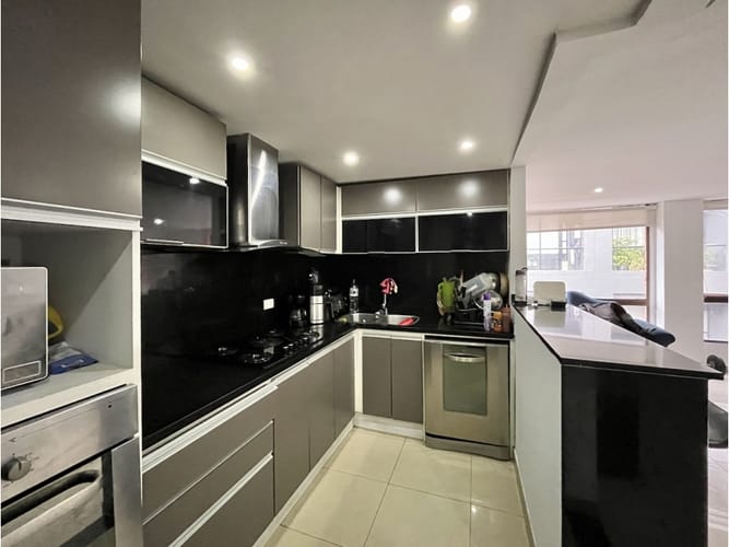 Apartamento de 3 alcobas en venta en Bella Suiza, Bogotá, 110 m² · foto 3 de 17