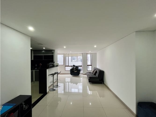 Apartamento de 3 alcobas en arriendo en Bella Suiza, Bogotá, 110 m² · foto 2 de 17