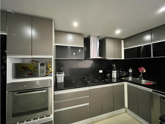 Apartamento de 3 alcobas en arriendo en Bella Suiza, Bogotá, 110 m² · foto 4 de 17