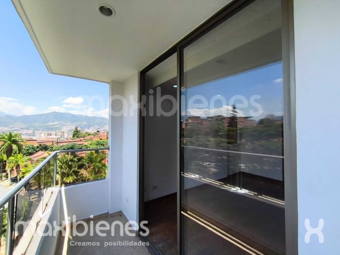Apartamento de 3 alcobas en arriendo en La Abadia, Envigado, 130 m² · foto 3 de 19