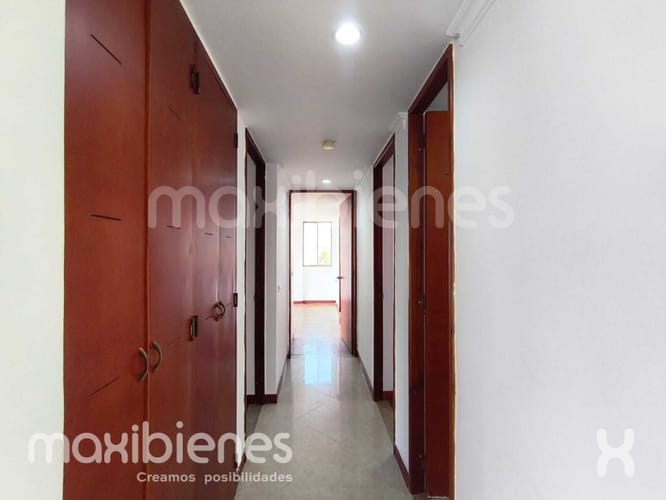 Apartamento de 3 alcobas en arriendo en La Abadia, Envigado, 130 m² · foto 9 de 19