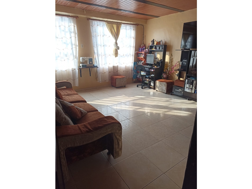 Casa de 3 alcobas en venta en San Nicolas, Soacha, 120 m² · foto 9 de 23