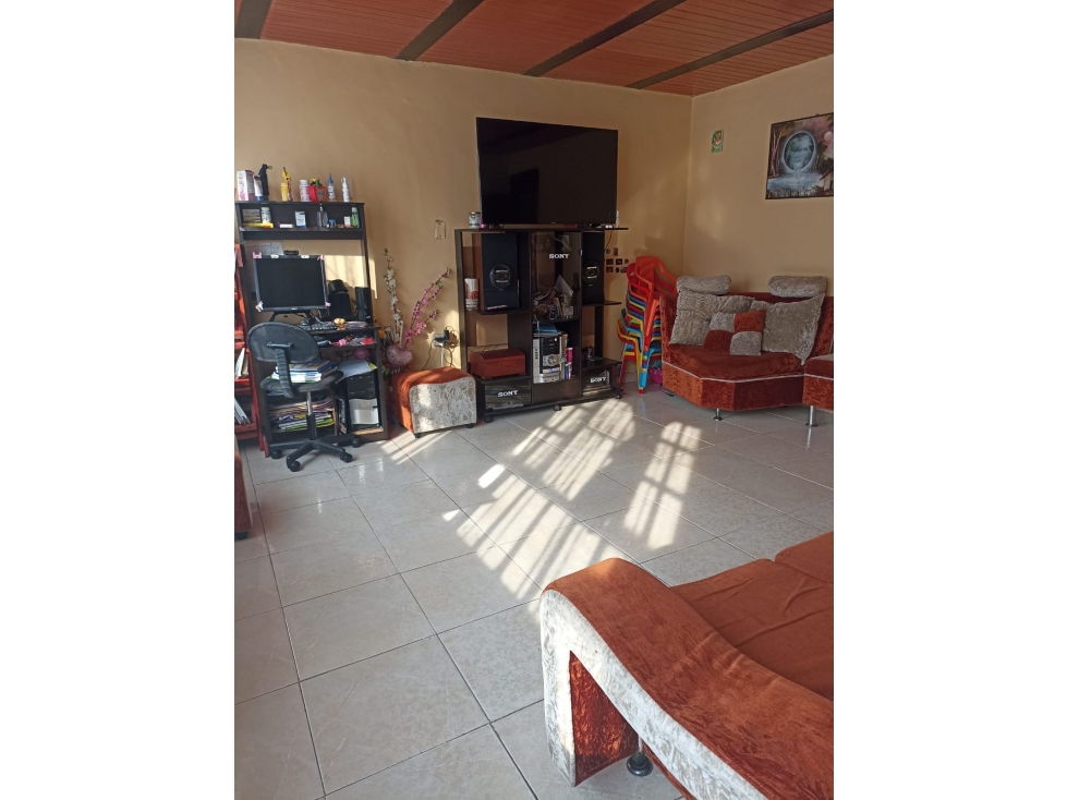 Casa de 3 alcobas en venta en San Nicolas, Soacha, 120 m² · foto 12 de 23