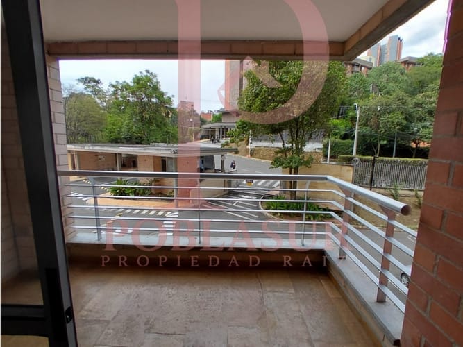 Apartamento de 2 alcobas en arriendo en Loma Del Escobero, Envigado, 90 m² · foto 3 de 17