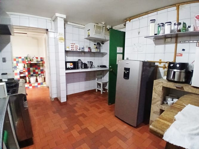 Oficina en venta en El Poblado, Medellín, 700 m² · foto 10 de 14