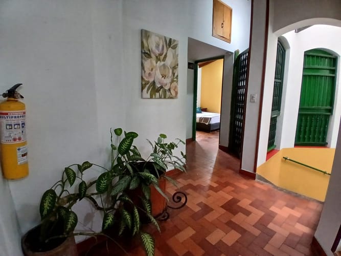 Oficina en venta en El Poblado, Medellín, 700 m² · foto 4 de 14
