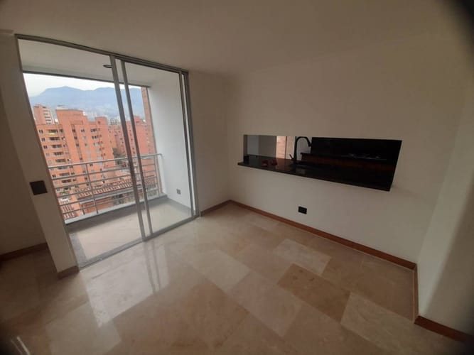 Apartamento de 5 alcobas en venta en Bolivariana, Medellín, 225 m² · foto 3 de 24