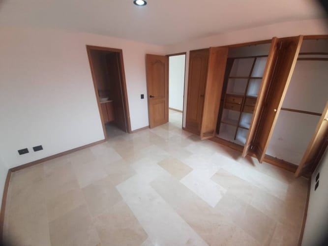 Apartamento de 5 alcobas en venta en Bolivariana, Medellín, 225 m² · foto 5 de 24