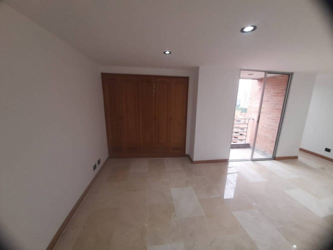 Apartamento de 5 alcobas en venta en Bolivariana, Medellín, 225 m² · foto 11 de 24