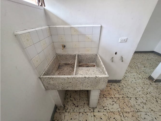 Apartamento de 2 alcobas en arriendo en Boston, Medellín, 38 m² · foto 13 de 14