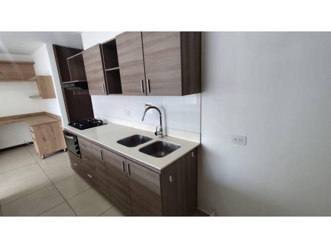 Apartamento de 2 alcobas en arriendo en Escobero, Envigado, 80 m² · foto 3 de 24