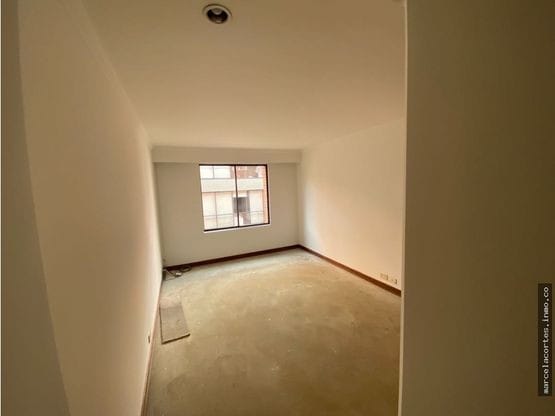 Apartamento de 3 alcobas en venta en Los Rosales, Bogotá, 240 m² · foto 10 de 17
