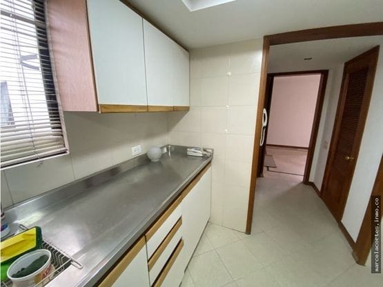 Apartamento de 3 alcobas en venta en Los Rosales, Bogotá, 240 m² · foto 13 de 17