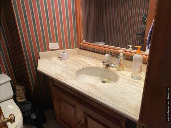 Apartamento de 3 alcobas en venta en Los Rosales, Bogotá, 240 m² · foto 7 de 17