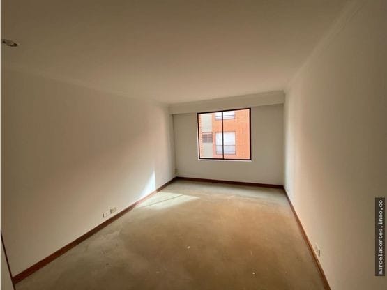 Apartamento de 3 alcobas en venta en Los Rosales, Bogotá, 240 m² · foto 8 de 17