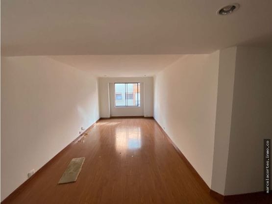 Apartamento de 3 alcobas en venta en Los Rosales, Bogotá, 240 m² · foto 6 de 17