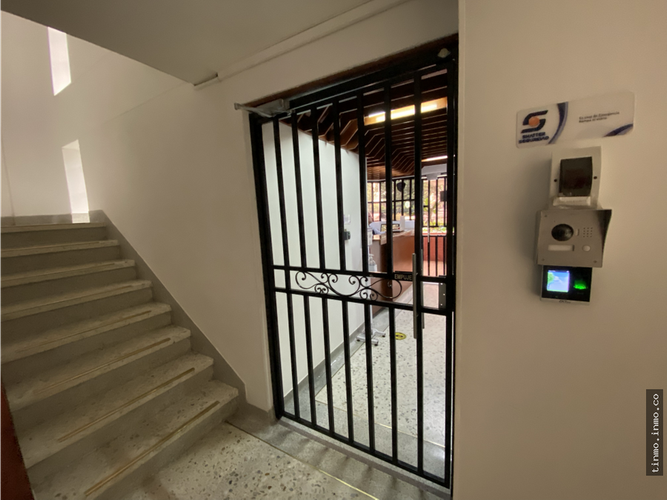 Oficina en venta en San Vicente, Cali, 41 m² · foto 3 de 9