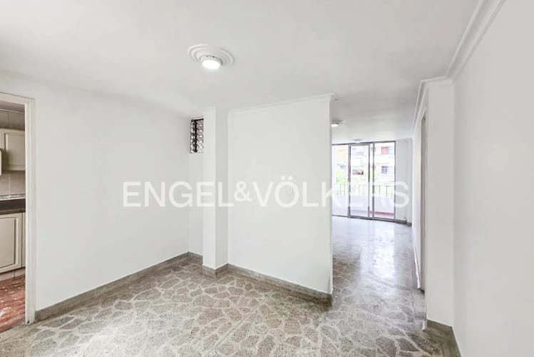 Apartamento de 3 alcobas en arriendo en Las Acacias, Medellín, 127 m² · foto 3 de 9