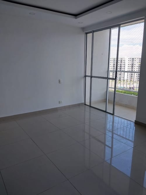 Apartamento de 2 alcobas en arriendo en Bochalema, Cali, 63 m² · foto 2 de 22