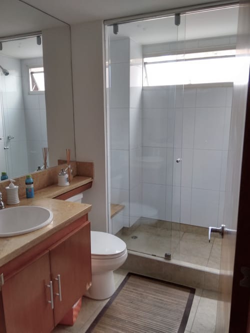 Apartamento de 2 alcobas en venta en Los Rosales, Bogotá, 133 m² · foto 6 de 7