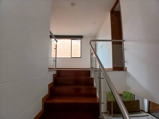 Casa de 3 alcobas en arriendo en Santa Catalina, Envigado, 228 m² · foto 8 de 24