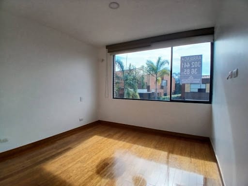 Casa de 3 alcobas en arriendo en Santa Catalina, Envigado, 228 m² · foto 12 de 24