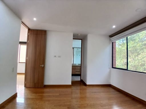 Casa de 3 alcobas en arriendo en Santa Catalina, Envigado, 228 m² · foto 15 de 24