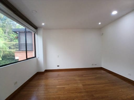 Casa de 3 alcobas en arriendo en Santa Catalina, Envigado, 228 m² · foto 20 de 24