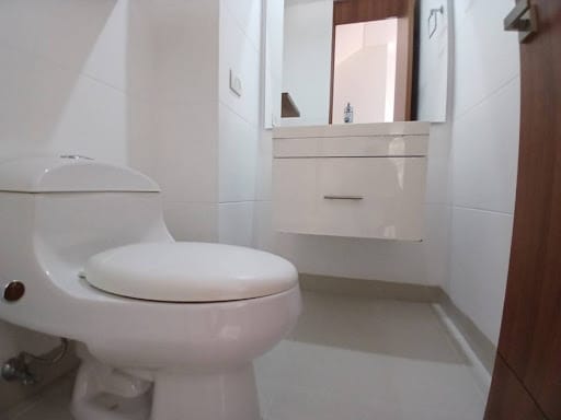 Casa de 3 alcobas en arriendo en Santa Catalina, Envigado, 228 m² · foto 22 de 24
