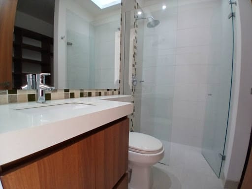 Casa de 3 alcobas en arriendo en Santa Catalina, Envigado, 228 m² · foto 23 de 24