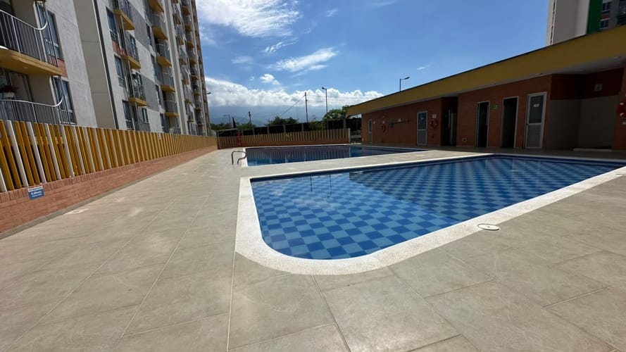 Apartamento de 3 alcobas en venta en Urbanizacion Balcones De Provenza, Girón, 52 m² · foto 4 de 19