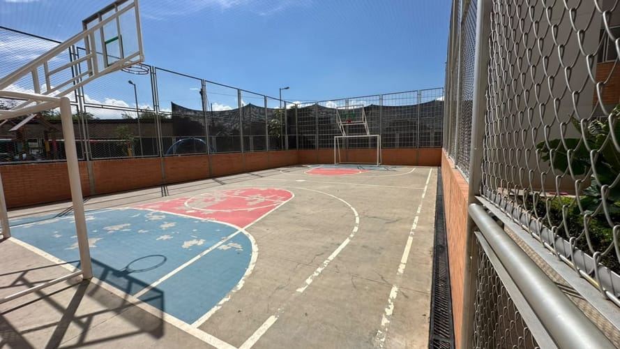 Apartamento de 3 alcobas en venta en Urbanizacion Balcones De Provenza, Girón, 52 m² · foto 5 de 19