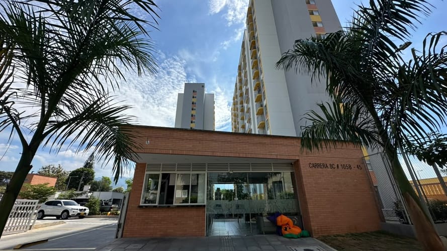 Apartamento de 3 alcobas en venta en Urbanizacion Balcones De Provenza, Girón, 52 m² · foto 2 de 19